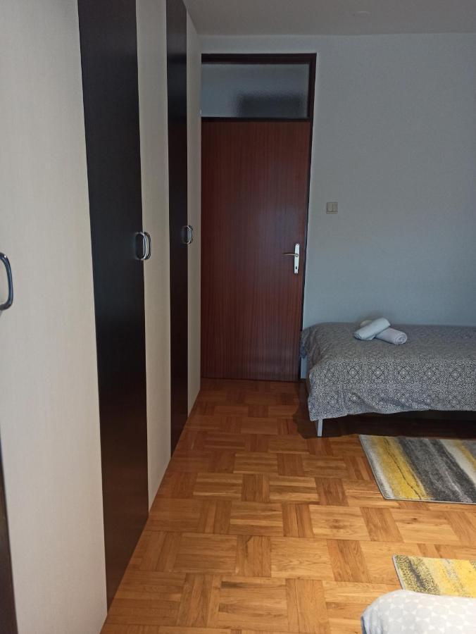 ザグレブApartman Lana ,Froudeova Ulica 3 Nasuprot Zg Velesajmaアパートメント エクステリア 写真