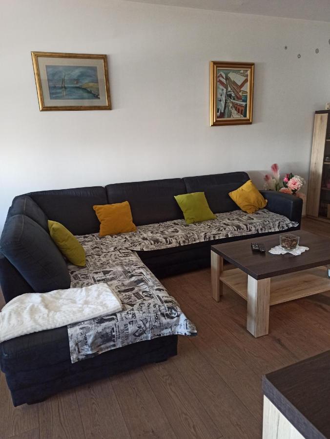 ザグレブApartman Lana ,Froudeova Ulica 3 Nasuprot Zg Velesajmaアパートメント エクステリア 写真